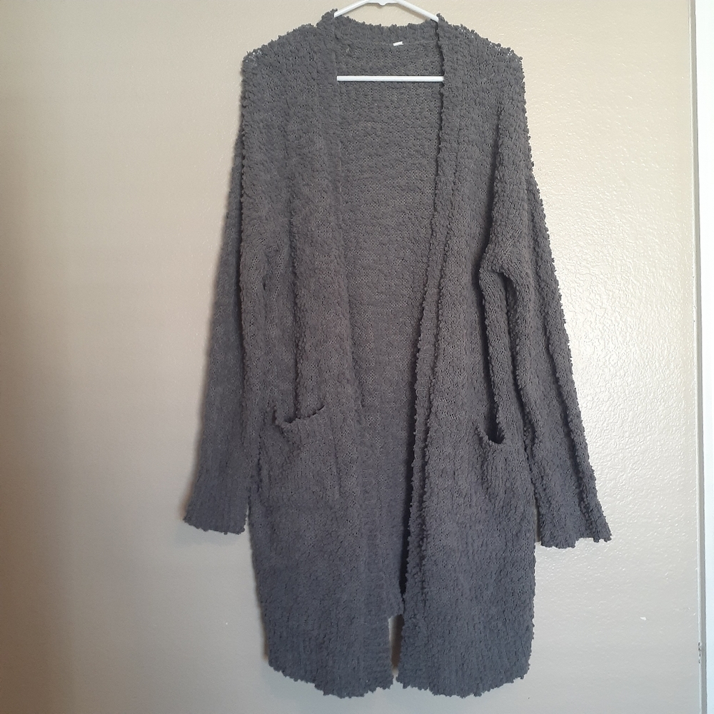 Long gray popcorn cardigan with pockets